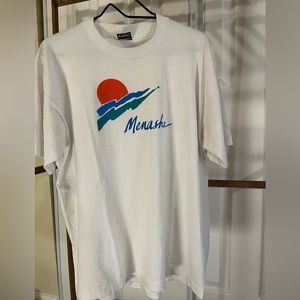 Menasha t-shirt